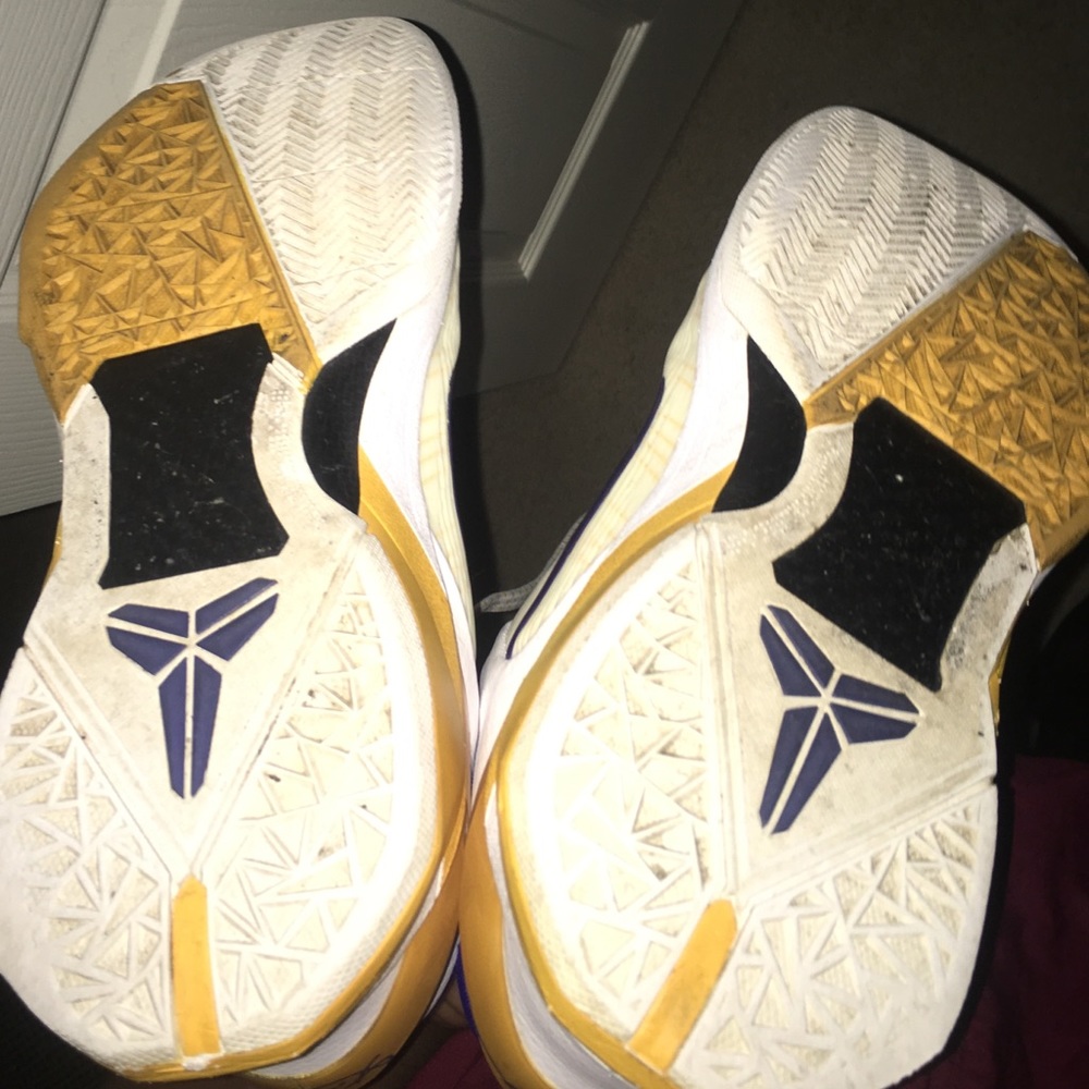 Kobe 7 - Picture 4 of 4